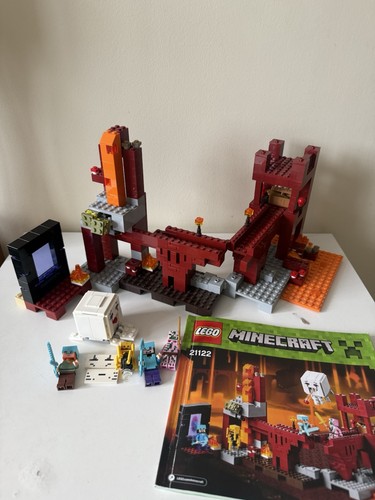 Lego minecraft 21122 - 21122, the