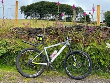 B'Twin Unisex Mountain Bike