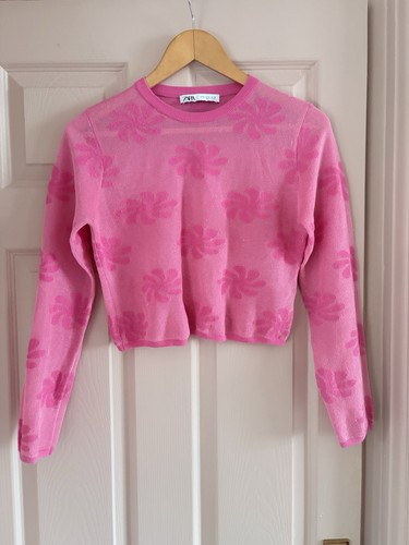 Pink floral open weave - open,