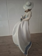 Nao by Lladro large figurine