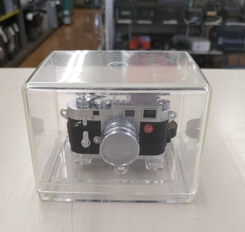 Leica mini camera - m3,