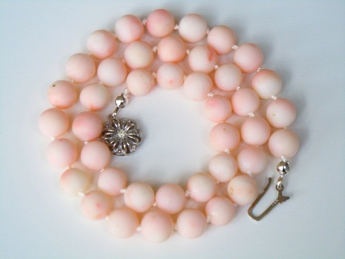 Coral necklace ball - coral,