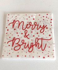 10 NAPKINS SERVIETTES XMAS MERRY AND BRIGHT WHITE RED 33 x33cm DINING PARTY