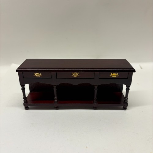 12th scale dolls house - 1:12th,