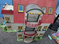 PLAYMOBIL SUBURBAN HOUSE 4279