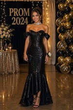 BNWT Stunning Goddiva Black