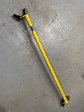 Front suspension strut brace