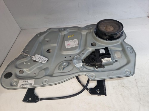 Volkswagen touran 2011 right - 2011,