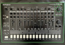 Roland TR8 Rhythm Performer Drum Machine With 7x7 Expansion 909,808,707,727,606