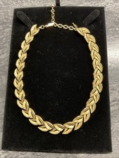 Vintage Gold Coloured Trifari Necklace Lovely Conditions