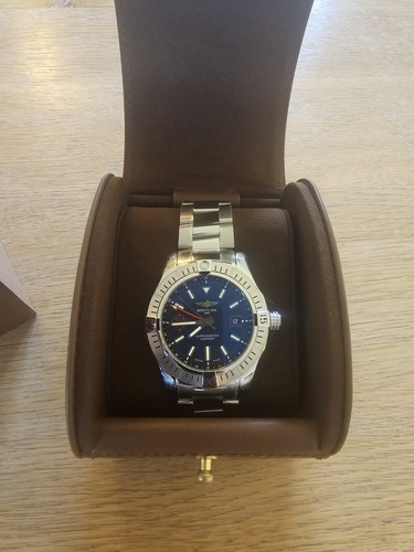 Breitling avenger red arrows - breitling,