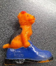 VINTAGE ORANGE & BLACK PLASTIC