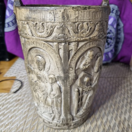 Situla bishop gotofredo holy - bishop,