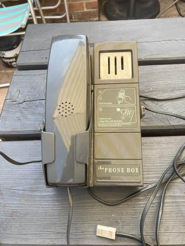Solus tele concept pay phone - pay,