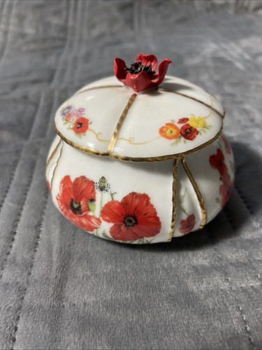 Flanders field trinket - 'flanders, pot