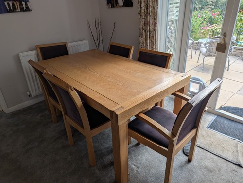 Solid oak dining table - with, 6