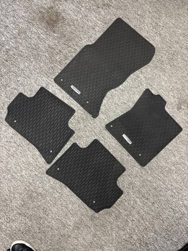 Genuine jaguar pace rubber - jaguar,