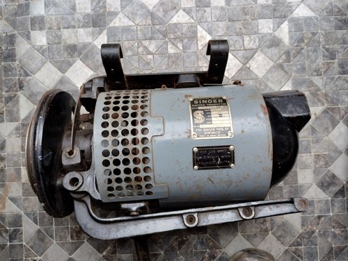Vintage singer sewing machine - vintage,