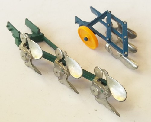 Britains lot ploughs - -,