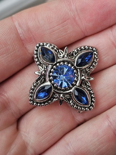 Sparkly vintage silver tone - vintage,