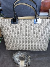 Tom & EVA Paris Handbag- Immaculate!