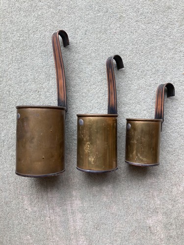 Vintage brass measuring jugs - 3,