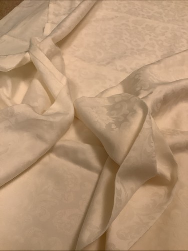 Square cream damask - square,