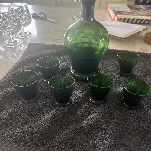 Vintage emerald green - green, glad