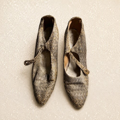 Pair art deco ladies - of,