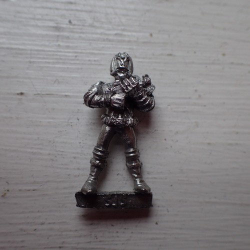 Citadel warhammer 80s judge - citadel,