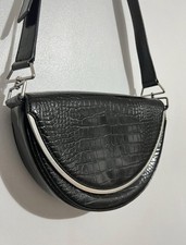 CHARLES & KEITH BLACK CROC LOOK MESSENGER HANDBAG