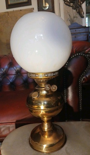 Antique brass oil lamp - ,