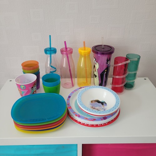 Kids plates bowls beakers - plates,,