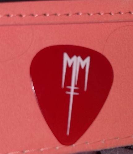 Marilyn manson 2012 guitar - marilyn,