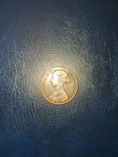 1864 - Queen Victoria - One Penny Coin - Plain 4 - VF 30 Grade