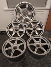 18" Volk Racing magnesium centre lock wheels