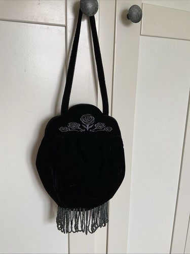 Laura ashley black velvet - laura,