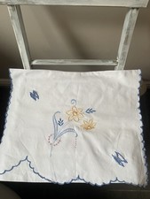 Vintage Cream Linen Floral Embroidered Nightdress Case Scalloped Edges. Lovely 
