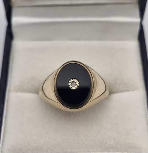 9ct yellow gold signet ring - 9ct,