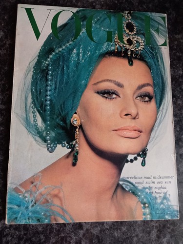 Vogue july 1965 fully - july, intact