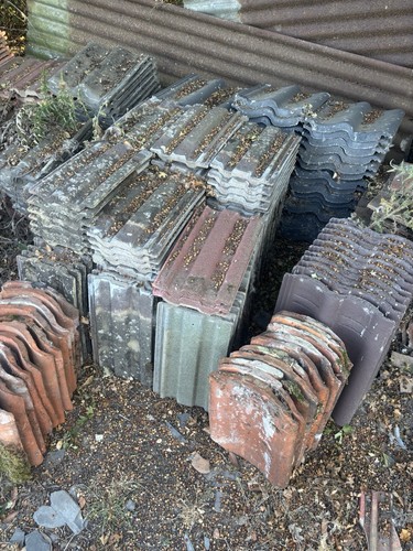 Roof tiles redland - tiles, marley