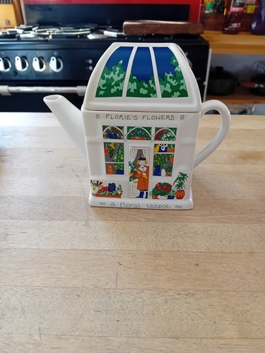 Wade ceramic teapot english - ceramic,