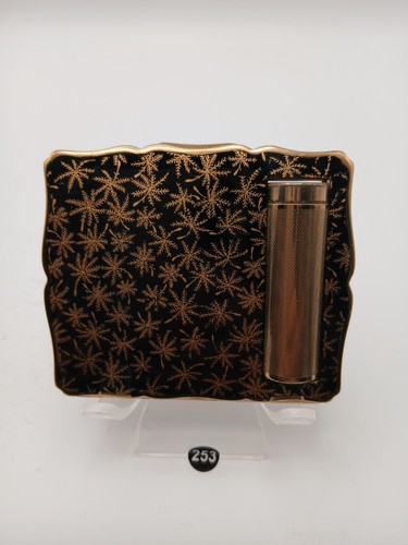 Beautiful vintage stratton - vintage,