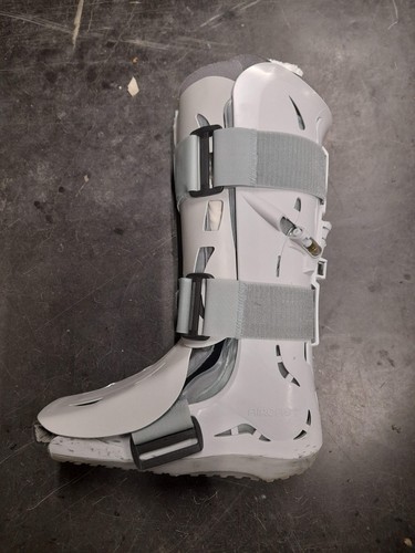 Support boot for fractures - support,