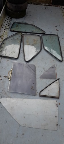 Ford fiesta mk1 - ford, glass