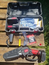 Mini Chainsaw 6 Inch Electric Cordless 2pcs 2000mAh Battery Chain Saw with Oiler