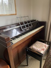 Vintage piano - full working
