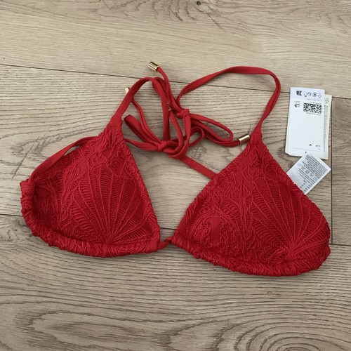 Padded red crochet floral - red,