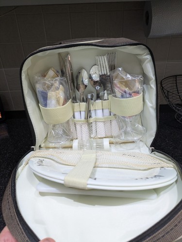 Picnic back pack quality - pack, item