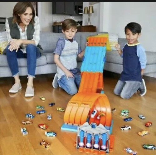 Hot wheels track builder - track,